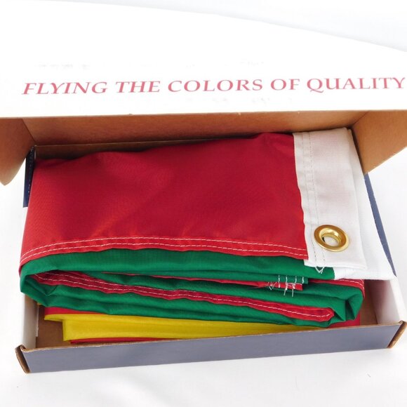 National Flag Lithuania 3'x5' Nylon Tricolor Yellow Green Red Box included FLAW - Picture 6 of 6